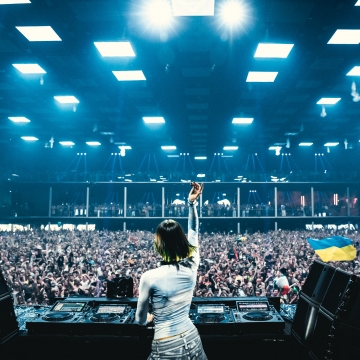 Всесвітньо відома українська DJ Miss Monique представила на Tomorrowland своє перше аудіовізуальне шоу BIORHYTHM