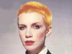 ANNIE LENNOX