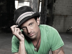 DANIEL POWTER