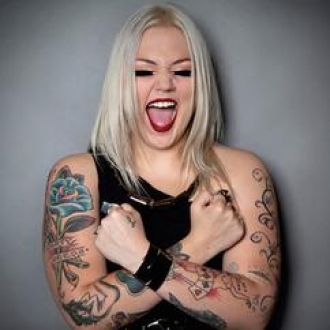 ELLE KING