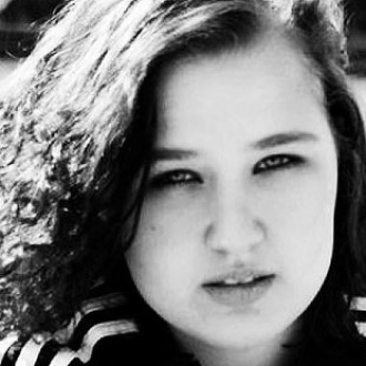 ANNA NAKLAB