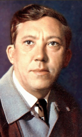 НИКУЛИН ЮРИЙ