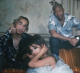ARIANA GRANDE & SOCIAL HOUSE